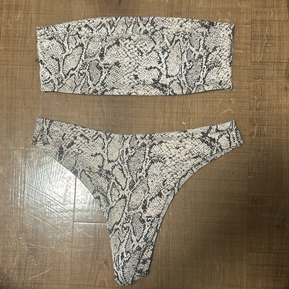 Nasty Gal Snakeprint Bikini - Picture 5 of 5